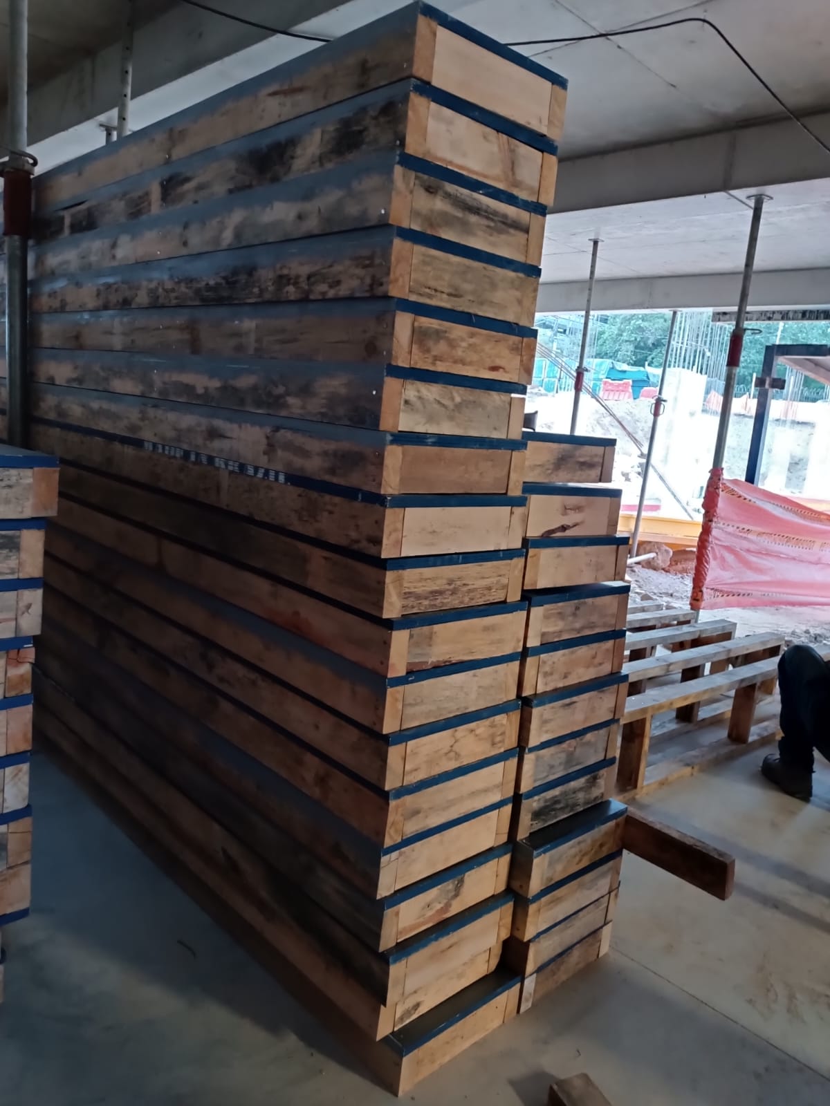 Formaletas de madera para vaciado de concreto