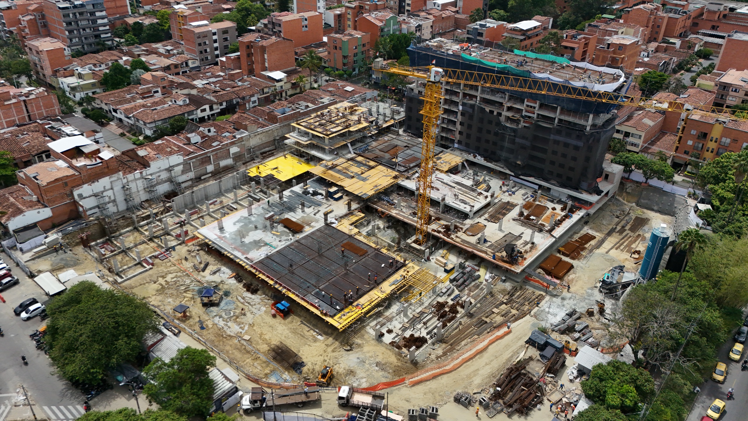 Panorámica de proyecto en altura con encofrados Carpintería MS